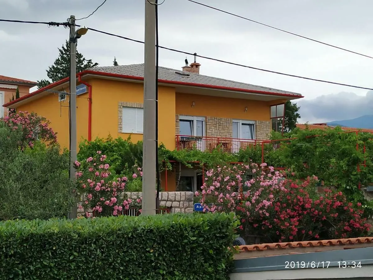 Apartments Maricic 200 Meters From The Beach