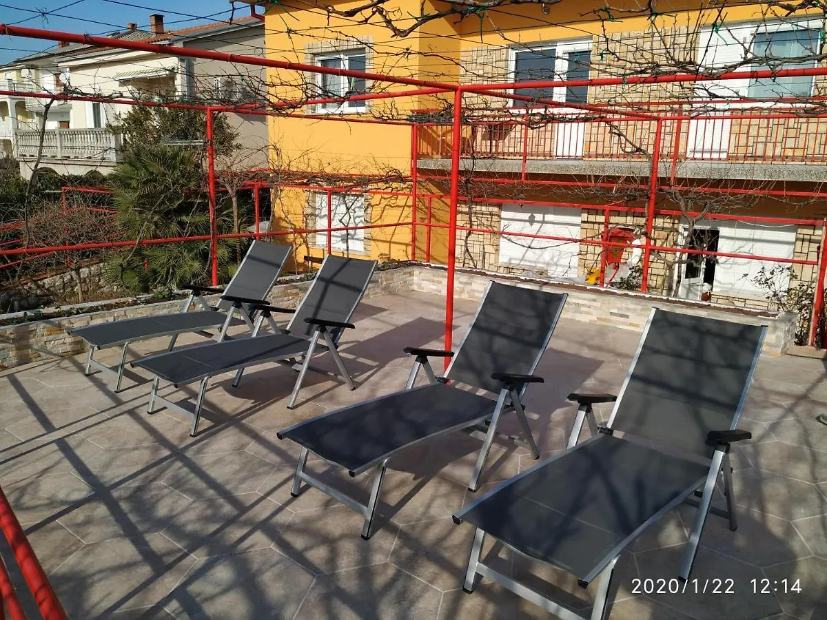 Apartments Maricic 200 Meters From The Beach 0*, Novi Vinodolski