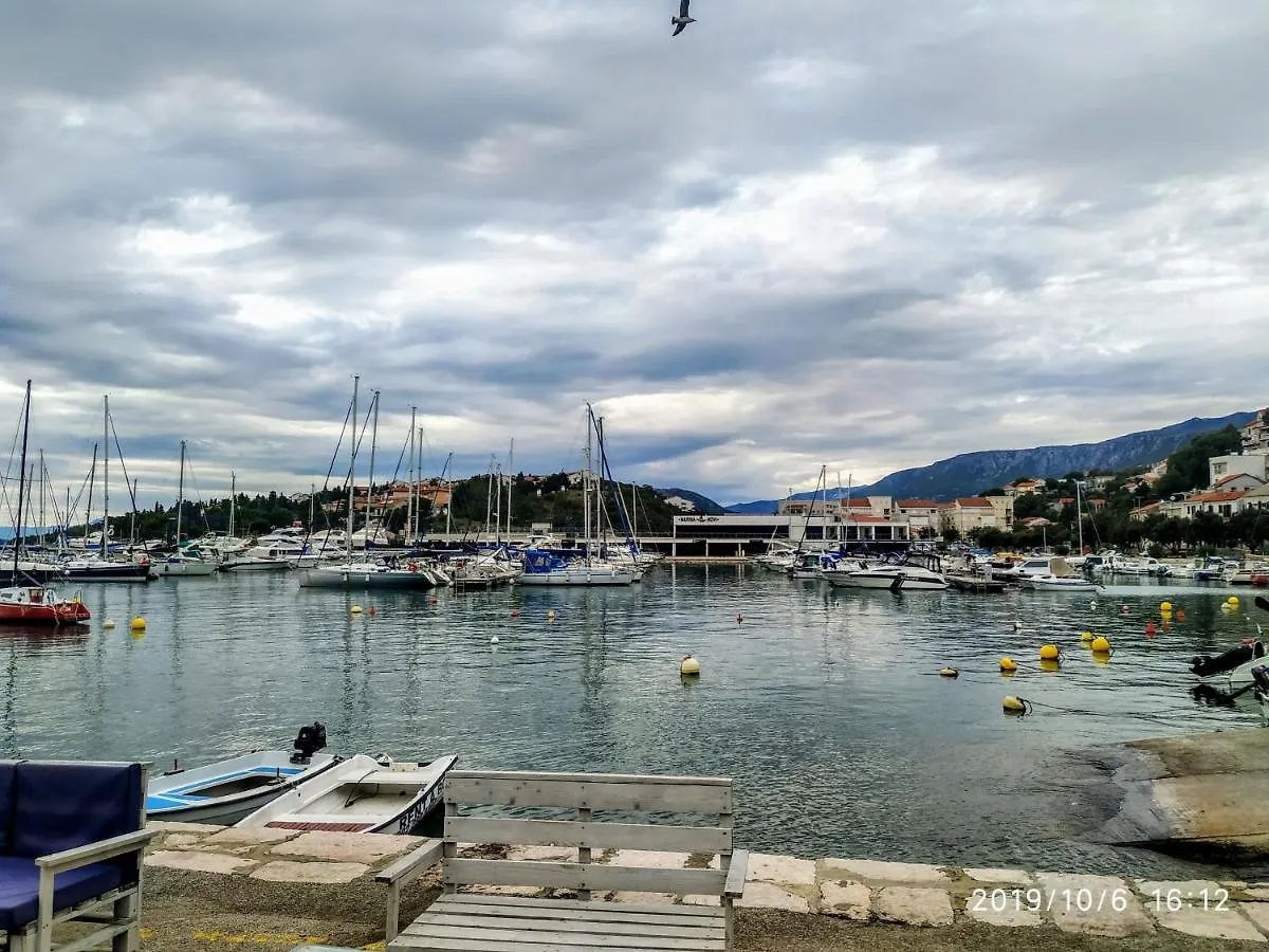 Apartments Maricic 200 Meters From The Beach 0*, Novi Vinodolski